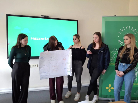 Jaunieši stiprina pilsoniskās līdzdalības prasmes