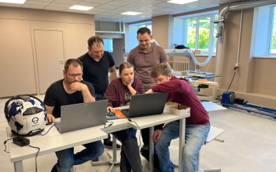 Studējošie apgūst datorvadības kokapstrādes iekārtas