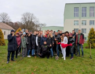 Akcija "Apstādīsim Latviju ar augļu kokiem"