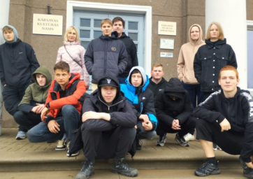 1.kursu lauksaimniecības mehanizācijas tehniķu un komercdarbinieku jauniešu pārgājiens uz Kārsavu