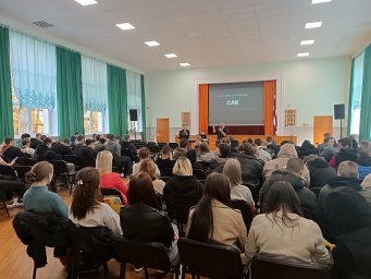 Jauniešus iepazīstina ar drošību kibertelpā un Latvijas austrumu pierobežā