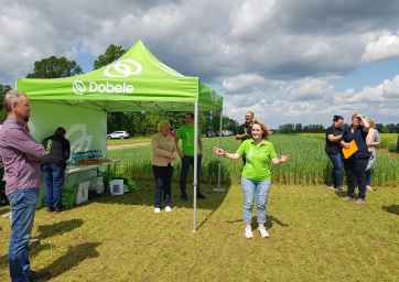 AS "Dobeles dzirnavnieks" lauku diena LBTU Malnavas koledžas izmēģinājuma sējumu lauciņos
